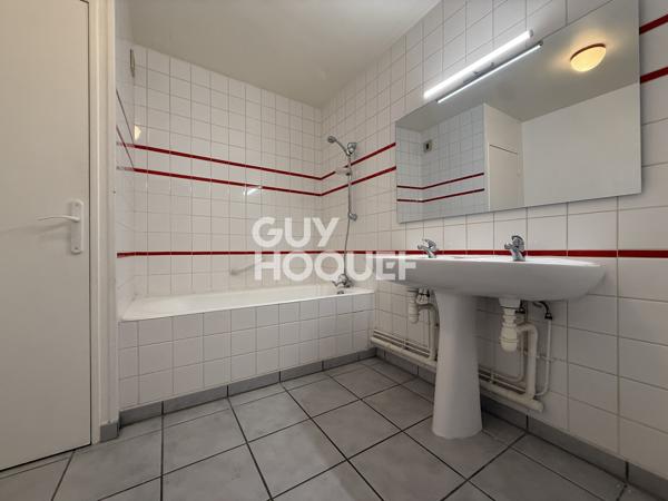 Appartement à louer de 5 pièces de 142 m² avec garage double