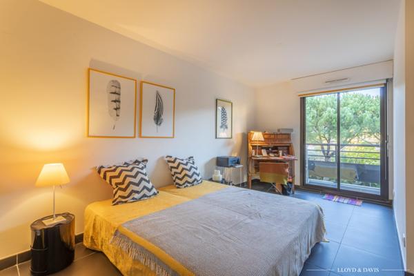 PARC BORELY- Marseille 8ème- T3 avec terrasse et stationnement dans une résidence de standing sécurisée.