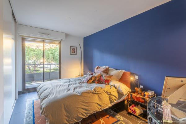 PARC BORELY- Marseille 8ème- T3 avec terrasse et stationnement dans une résidence de standing sécurisée.