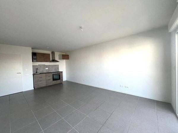 Appartement 3 pièces                                        - 44400 Rezé Réf : 12064