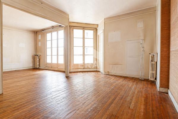 Appartement 4 pièces - LUMINEUX-BALCON-PARKING & CAVE