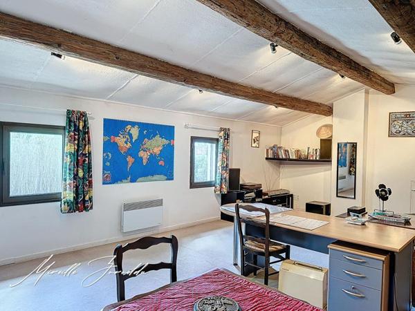 Beaucaire villa  6 pièces 179m² avec garage et piscine et terrain  constructible de 1270m²