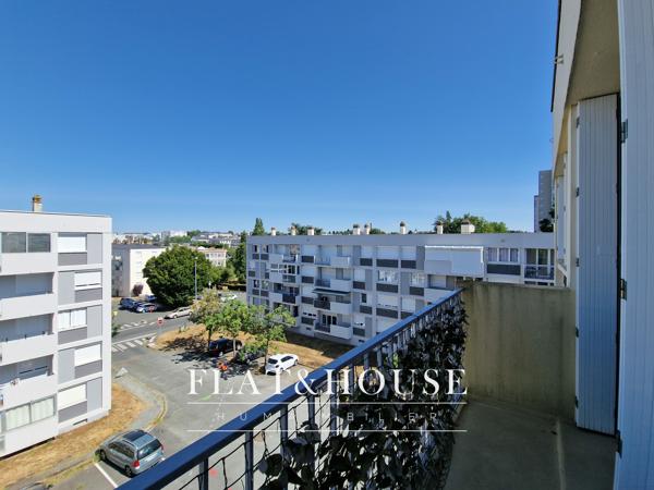 Appartement
                                                                                                                                                                                                                                                                                                                        3 pièce(s)                                                                                                                                                                                                          2 chambre(s)                                                                                                                                                                                                          55  m²