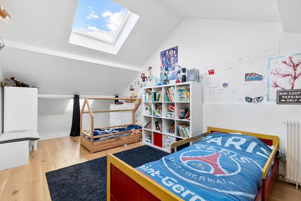 Suresnes (limite Puteaux) - Maison Loft de 208m² (232 m² au sol)