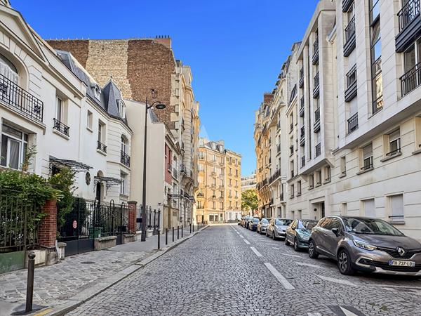 Studio de 25,79 m² avec parking en sous-sol - Rue Ernest Lacoste