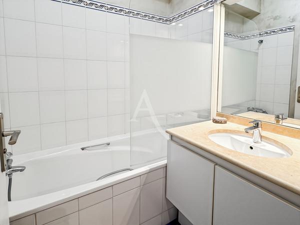 Studio de 25,79 m² avec parking en sous-sol - Rue Ernest Lacoste