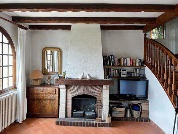 Charmante meulière avec dépendances