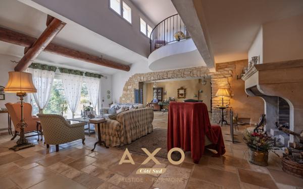 ALLEMAGNE-EN-PROVENCE - BASTIDE - 696 m² - 5 HABITATIONS - PISCINE 15x7 - TERRAIN 1 HA - 995 000 €