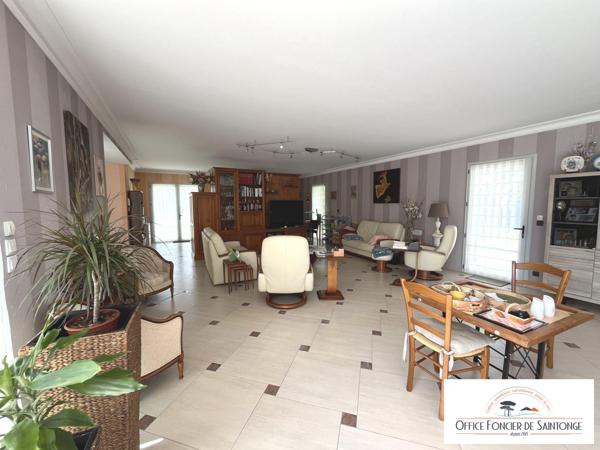 MAGNIFIQUE MAISON DE PLAIN-PIED