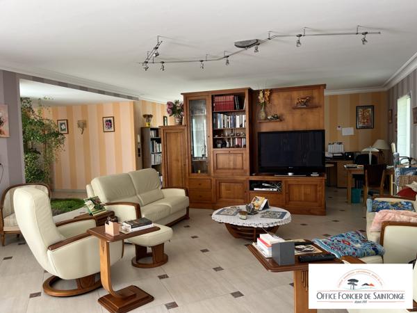 MAGNIFIQUE MAISON DE PLAIN-PIED