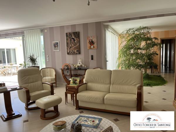 MAGNIFIQUE MAISON DE PLAIN-PIED