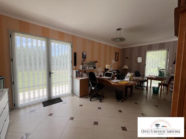 MAGNIFIQUE MAISON DE PLAIN-PIED