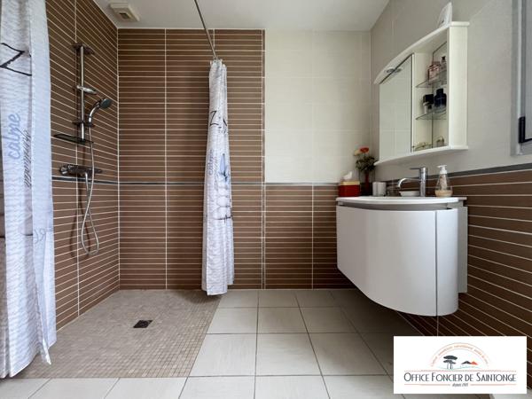 MAGNIFIQUE MAISON DE PLAIN-PIED