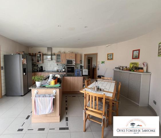 MAGNIFIQUE MAISON DE PLAIN-PIED