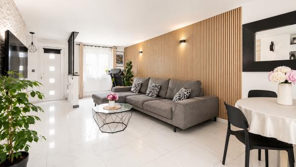 MAISON ENTIÈREMENT RÉNOVÉE