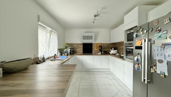 MAISON ENTIÈREMENT RÉNOVÉE