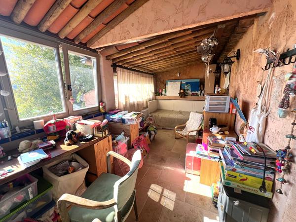 Charmante Villa provençale de 5 pièces 127 m2 Piscine Jardin 1200 m²