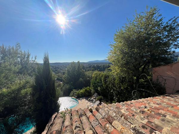 Charmante Villa provençale de 5 pièces 127 m2 Piscine Jardin 1200 m²