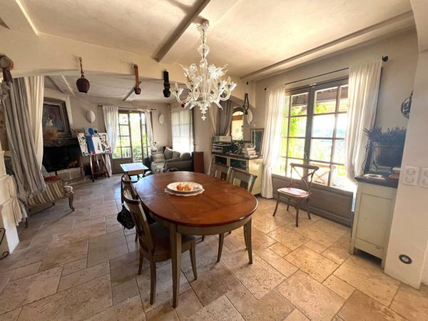 Charmante Villa provençale de 5 pièces 127 m2 Piscine Jardin 1200 m²