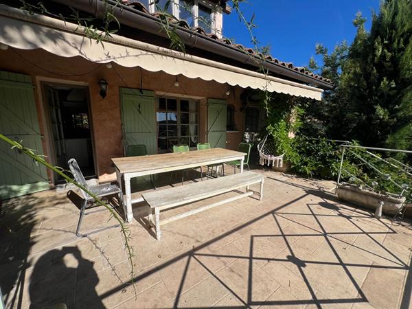 Charmante Villa provençale de 5 pièces 127 m2 Piscine Jardin 1200 m²