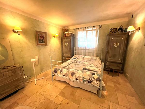 Charmante Villa provençale de 5 pièces 127 m2 Piscine Jardin 1200 m²