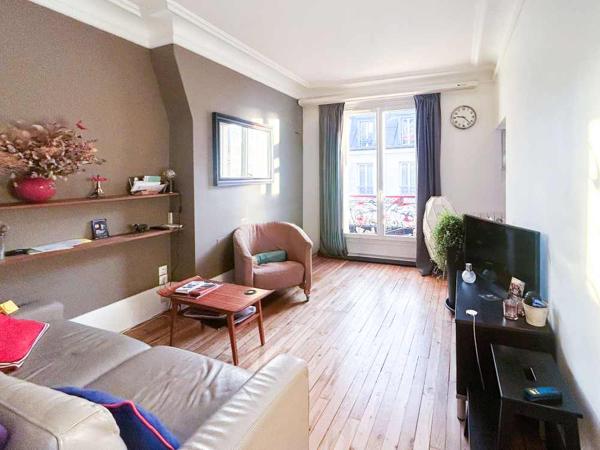 Paris (75011) Paris 11ème - appartement 47m2 en parfait état calme et lumineux.