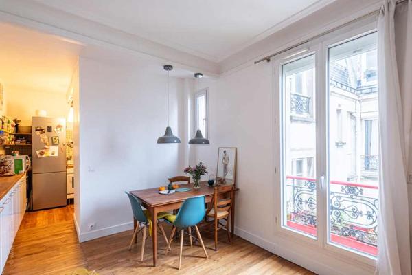 Paris (75011) Paris 11ème - appartement 47m2 en parfait état calme et lumineux.