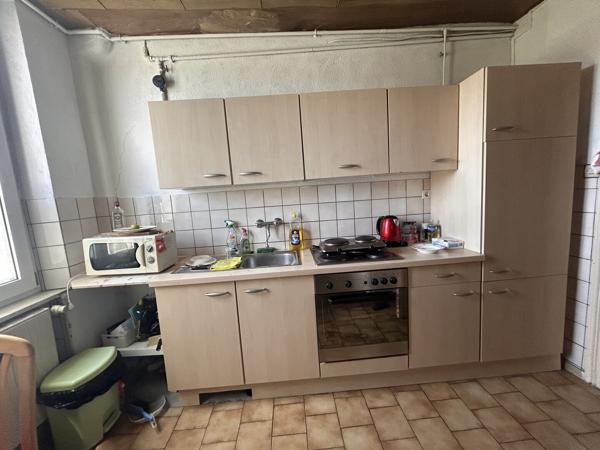 F4 de 63 m2 à rénover, à SAINT-LOUIS (68300)