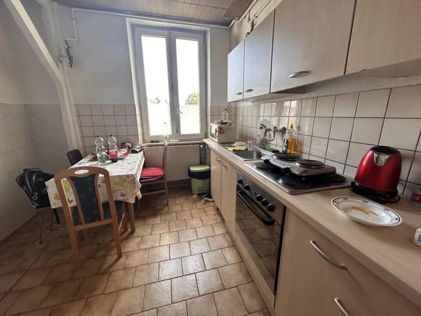 F4 de 63 m2 à rénover, à SAINT-LOUIS (68300)