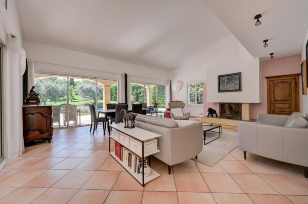 Vente Maison de luxe Cabriès 6 Pièces 230 m²