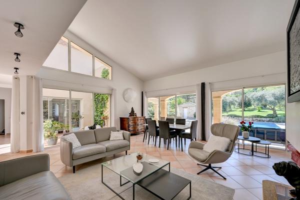 Vente Maison de luxe Cabriès 6 Pièces 230 m²