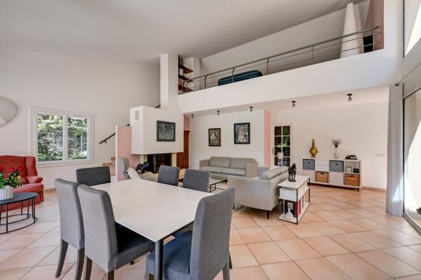 Vente Maison de luxe Cabriès 6 Pièces 230 m²