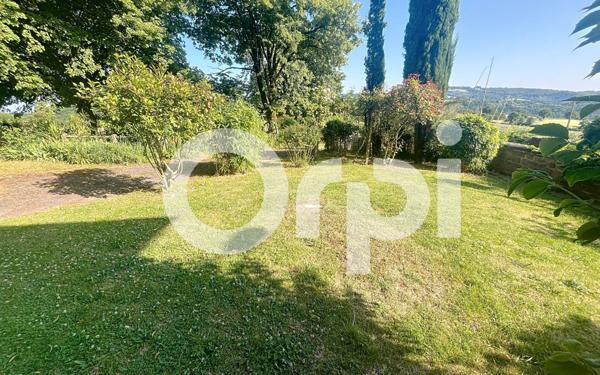 Maison à vendre    5 pièces •  Lanteuil