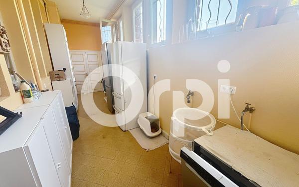 Maison à vendre    5 pièces •  Lanteuil