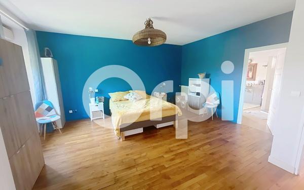 Maison à vendre    5 pièces •  Lanteuil