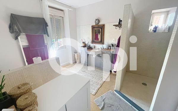 Maison à vendre    5 pièces •  Lanteuil