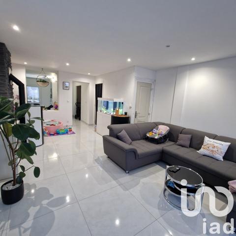 Maison de ville 4 pièces de 105 m² à Raismes (59590)