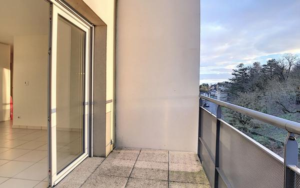 Appartement à louer    3 pièces • 59,86 m2 Tours