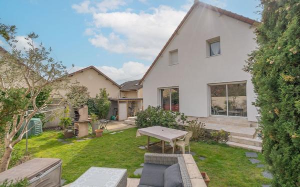 Maison à vendre    7 pièces • 157 m2 Noisy-le-Grand