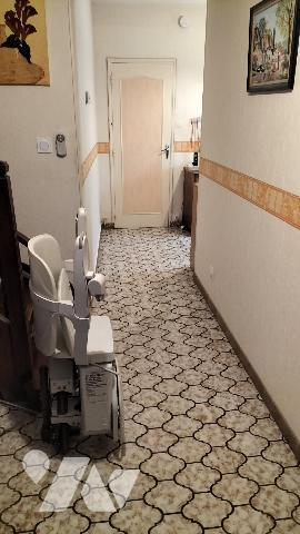 MAISON ANCIENNE ET DEPENDANCES EN BORD DE RIVIERE!