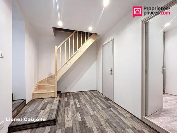 Maison 100m2 + 60 m2 de dépendances