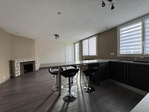 A vendre, bel Appartement type 4 avec garage et cave