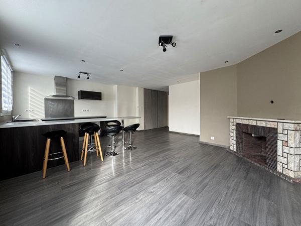 A vendre, bel Appartement type 4 avec garage et cave