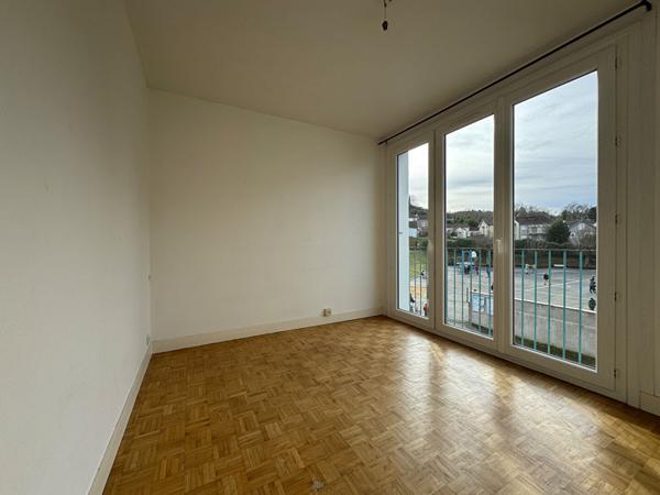 A vendre, bel Appartement type 4 avec garage et cave