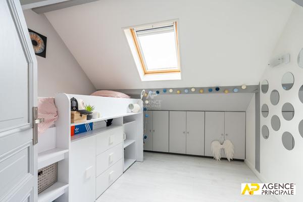 Maison 5 pièce(s) 990 000 € **  - Référence  4774