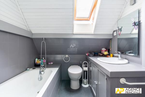 Maison 5 pièce(s) 990 000 € **  - Référence  4774