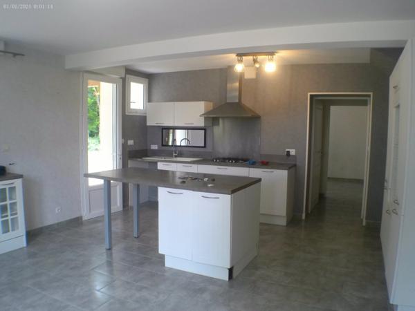 ⚜ ARS Maison en Pierre A Louer 11 Pièces ⚜