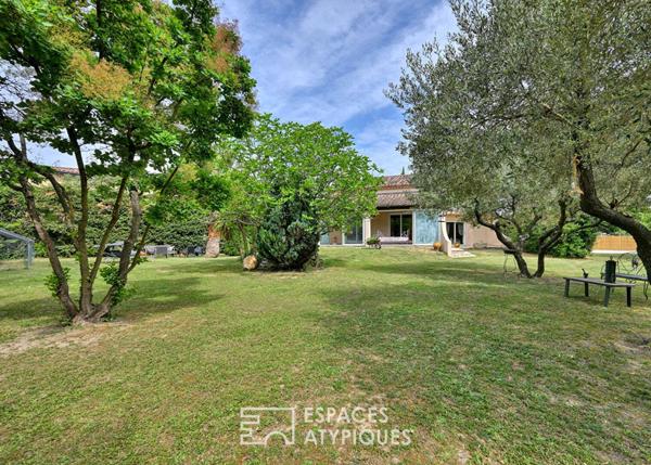 Maison de charme avec jardin arboré