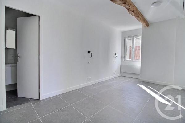 Maison à vendre  6 pièces - 175 m 2   SEZANNE  - 51