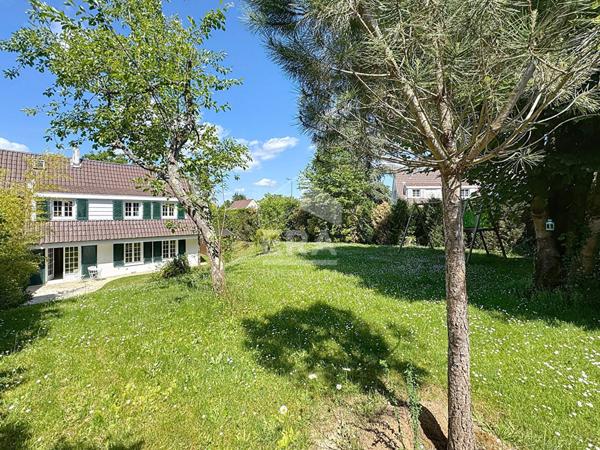 COYE-LA-FORÊT Maison familiale de style américain, 140 m² habitables